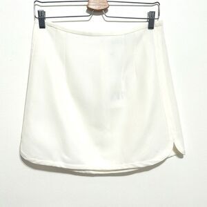 NWT Zara White Mini Skirt Sz Medium Unlined